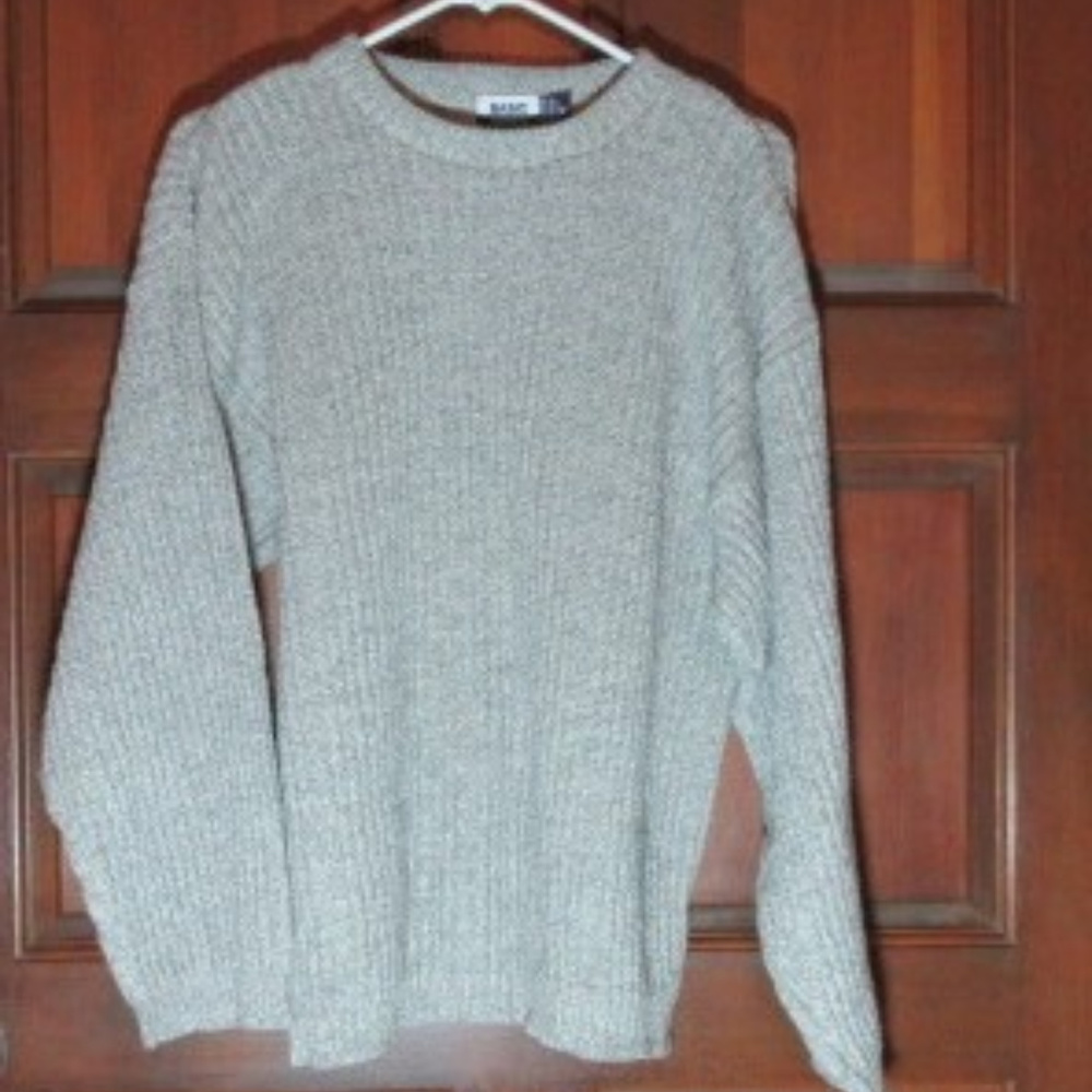 MEN'S BULKY GRAY KNIT PULLOVER SWEATER Medium